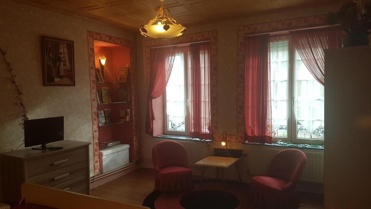Le Point Du Jour Acomodação com café da manhã Revin  Exterior foto